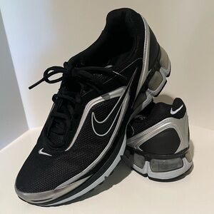 Nike Air Turbulence Running Shoe